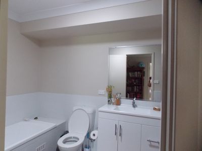 2 / 5 Prings Road, Niagara Park