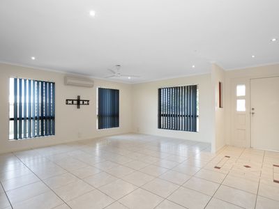 2 Mark Crescent, Glenella