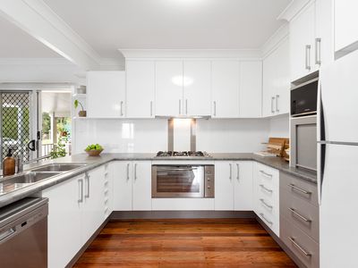 23 Akaroa Avenue, Geebung