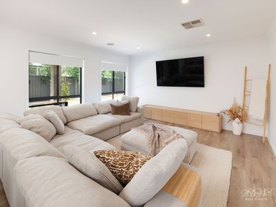 15 DEVITT WAY, Killara