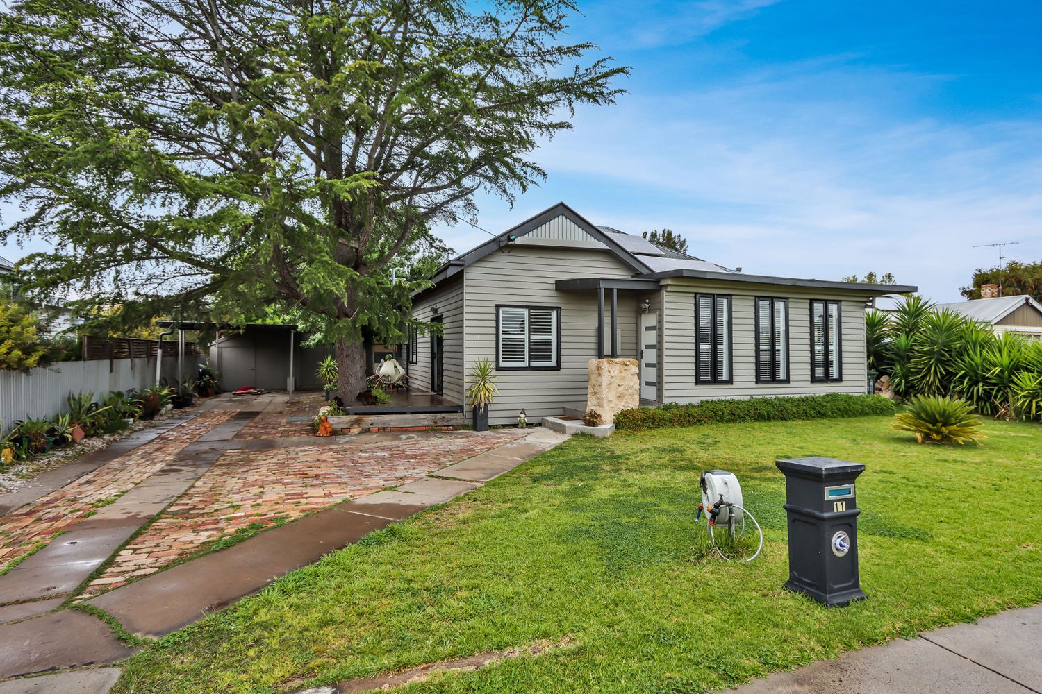 11 Tena Ave [Fully Furnished], Horsham