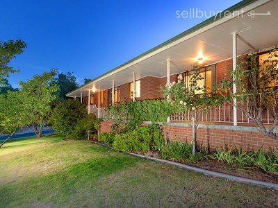 11 BEARD CRESCENT, Wodonga