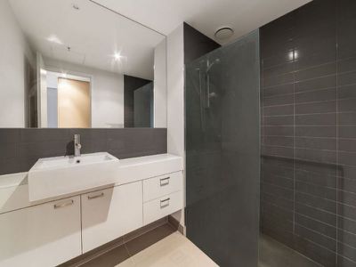 305 / 175 Kangaroo Road, Hughesdale