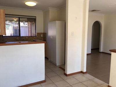 5/12 Brian Avenue, Yokine