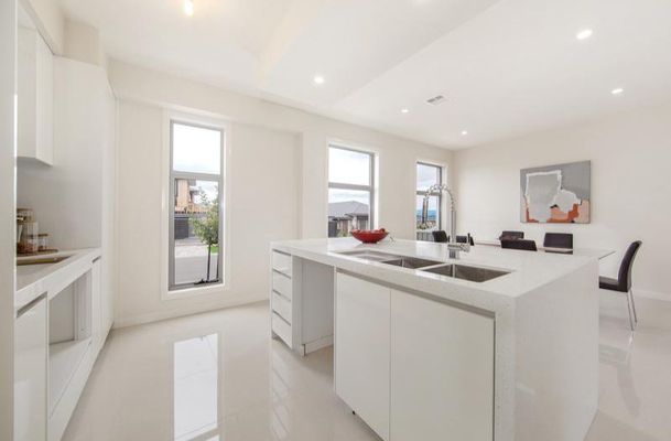 97 Horizon Boulevard, Greenvale