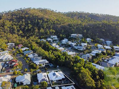 19 Monte Visto Court, Mount Louisa