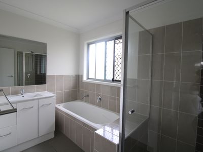 73 Greenwich Ave, Pimpama