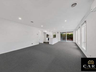 34 Manchester Boulevard, Officer