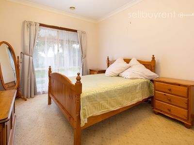 2 ARGYLE WAY, Wodonga