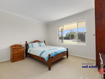 12 Bunderra Drive, Beechwood