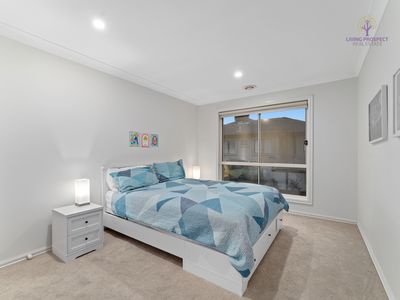 44 Scenic Drive, Point Cook