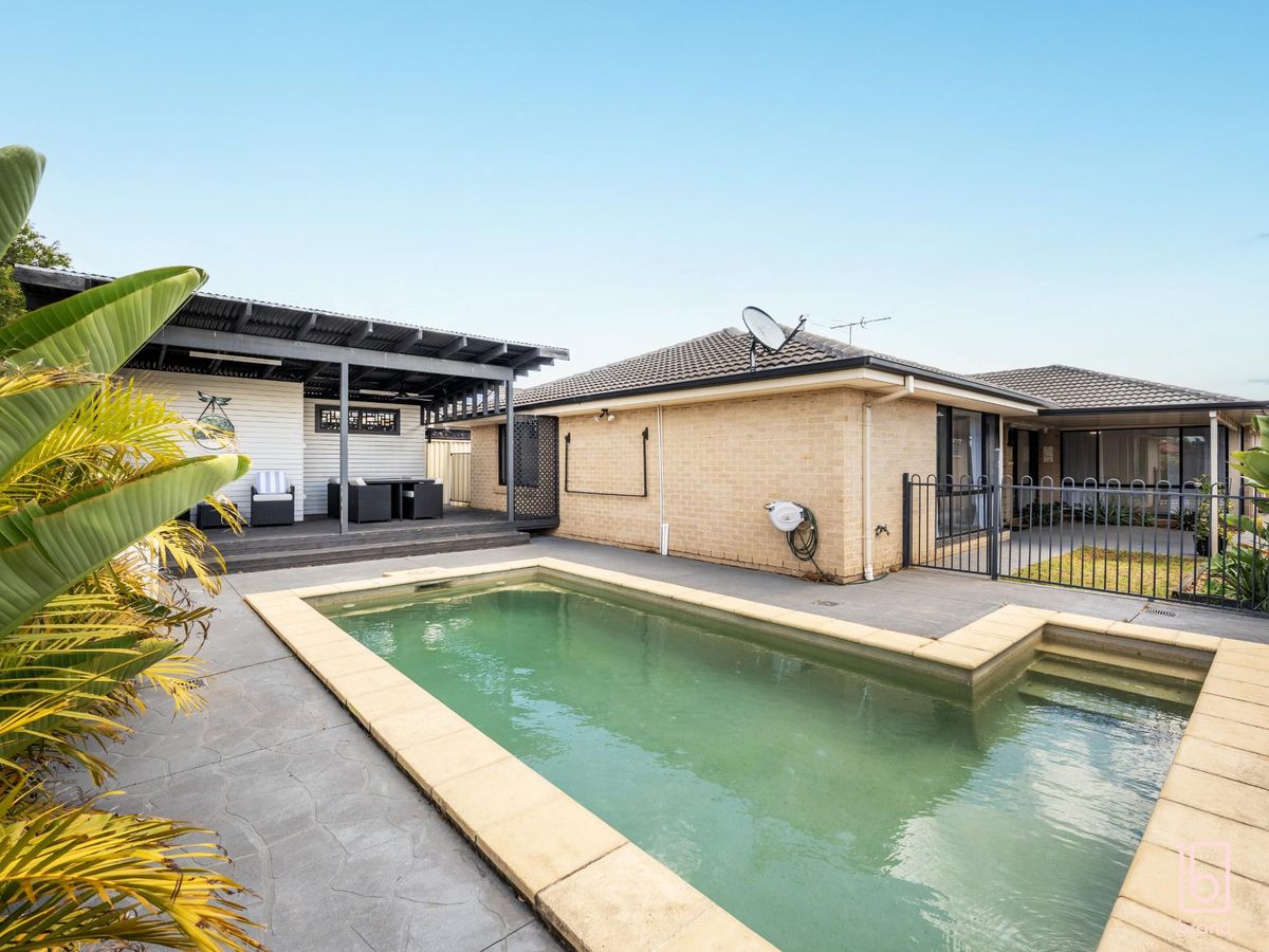 15 Foxtail Crescent, Woongarrah
