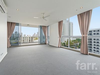 1101 / 4 Como Crescent, Southport