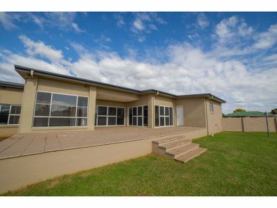 108 Maple Crescent, Narromine