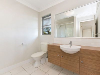 17 / 8 Lackeen Street, Everton Park