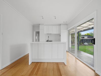 24 Turnbull Street, Sale