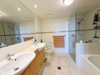 A8 / 100 Bowen Terrace , Fortitude Valley