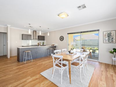 11 Barnard Grove, Byford
