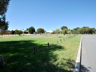 22 Mary Mackillop Glen, Queens Park