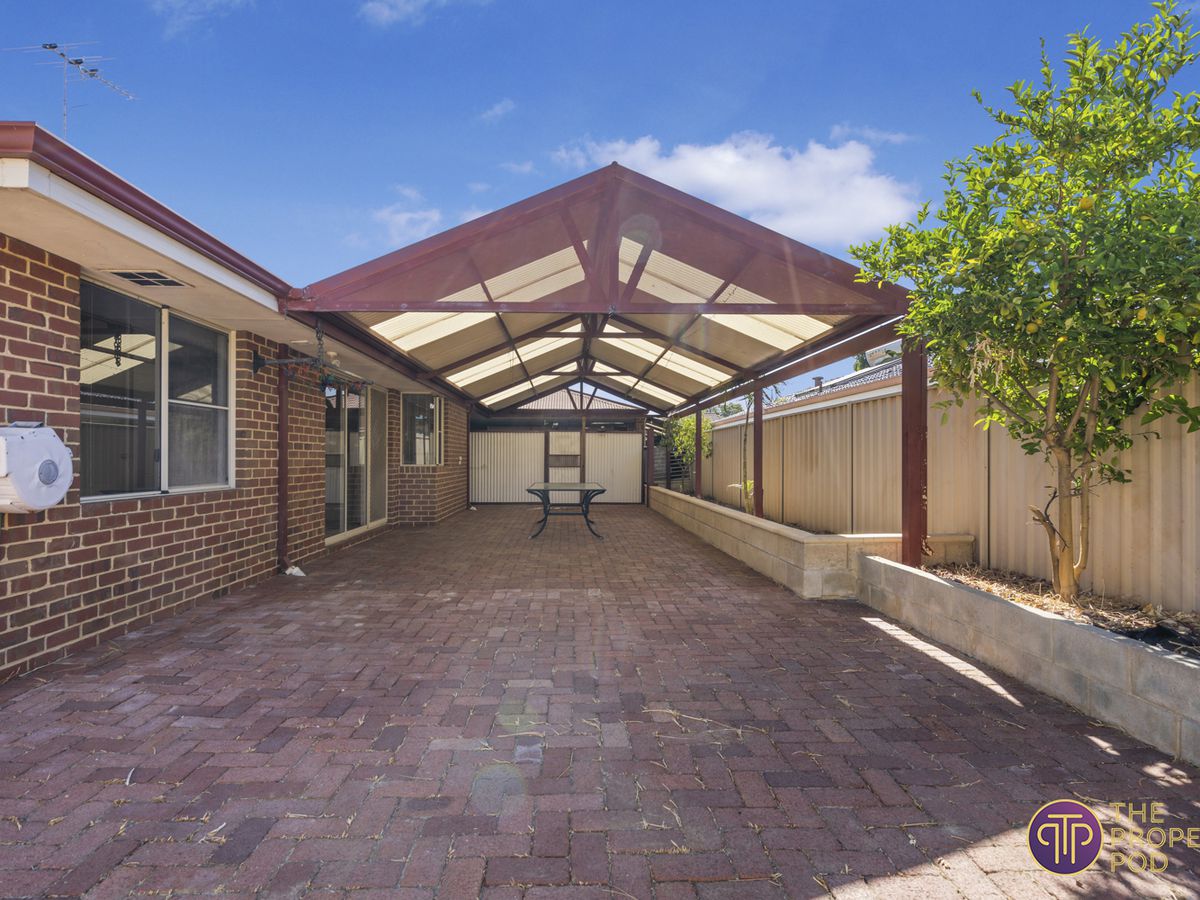 12 Waterlily Close, Huntingdale