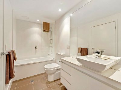 605 / 43 Harbour Town Drive, Biggera Waters