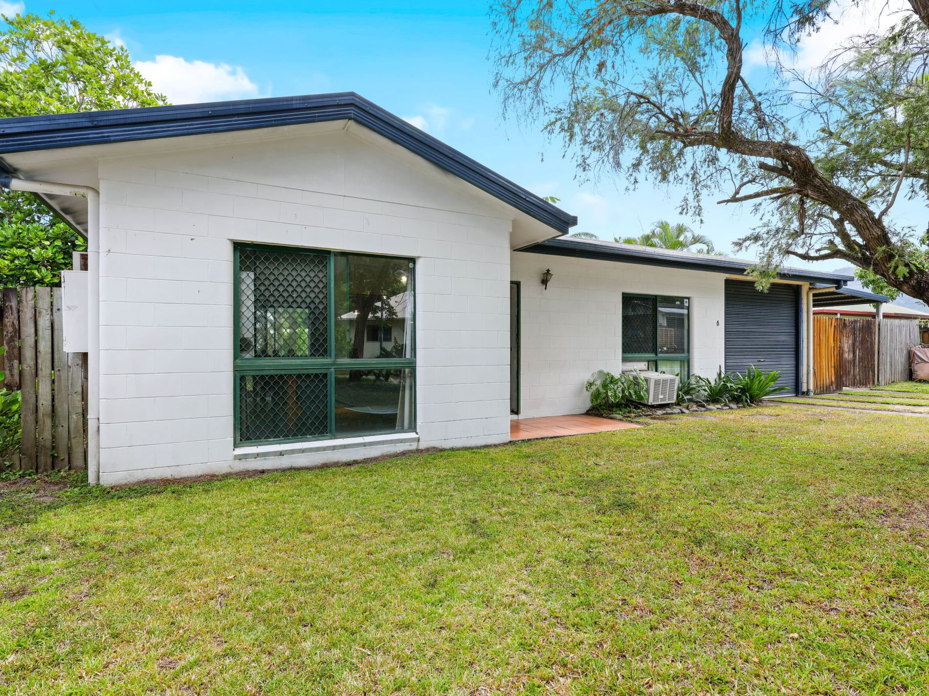 6 Yates Court, White Rock