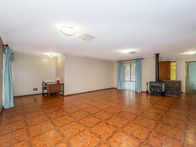 35 Whaleback Avenue, Parkwood