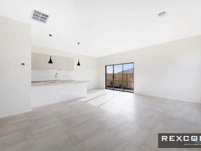 16 Pamplona Way, Clyde North