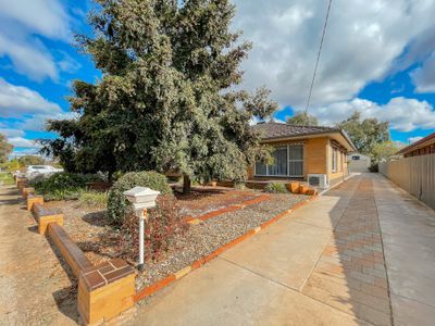 11 Armstrong Street, Boort