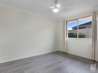 4 Waugh Close, Blue Haven