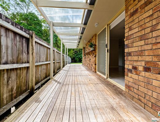 A 3 Bedroom Home PLUS Bonus Room in The Parklands Estate  image 13