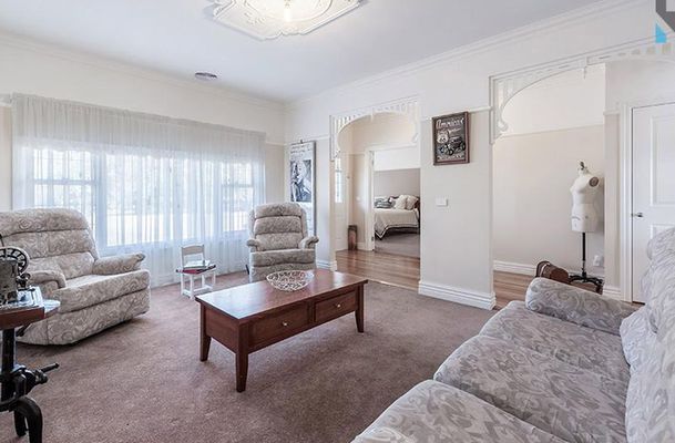 16 Peregrine Road, Oaklands Junction