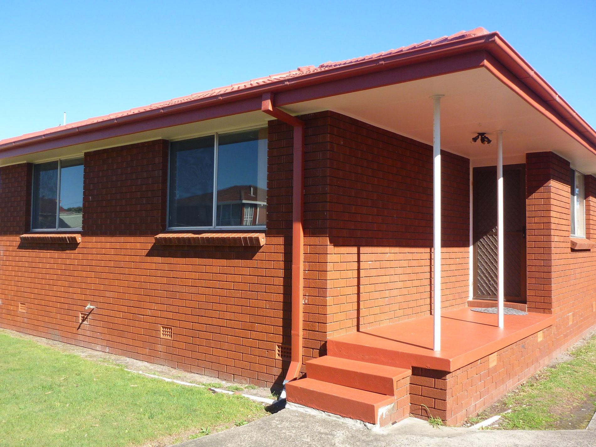 2 / 19 Sassafras Avenue, Windang