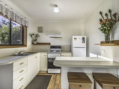 407 Village Drive, Kingston