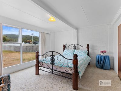 101 Irby Boulevard, Sisters Beach