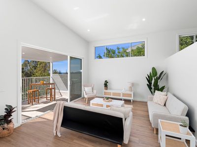 6B Seaview Way, Long Beach