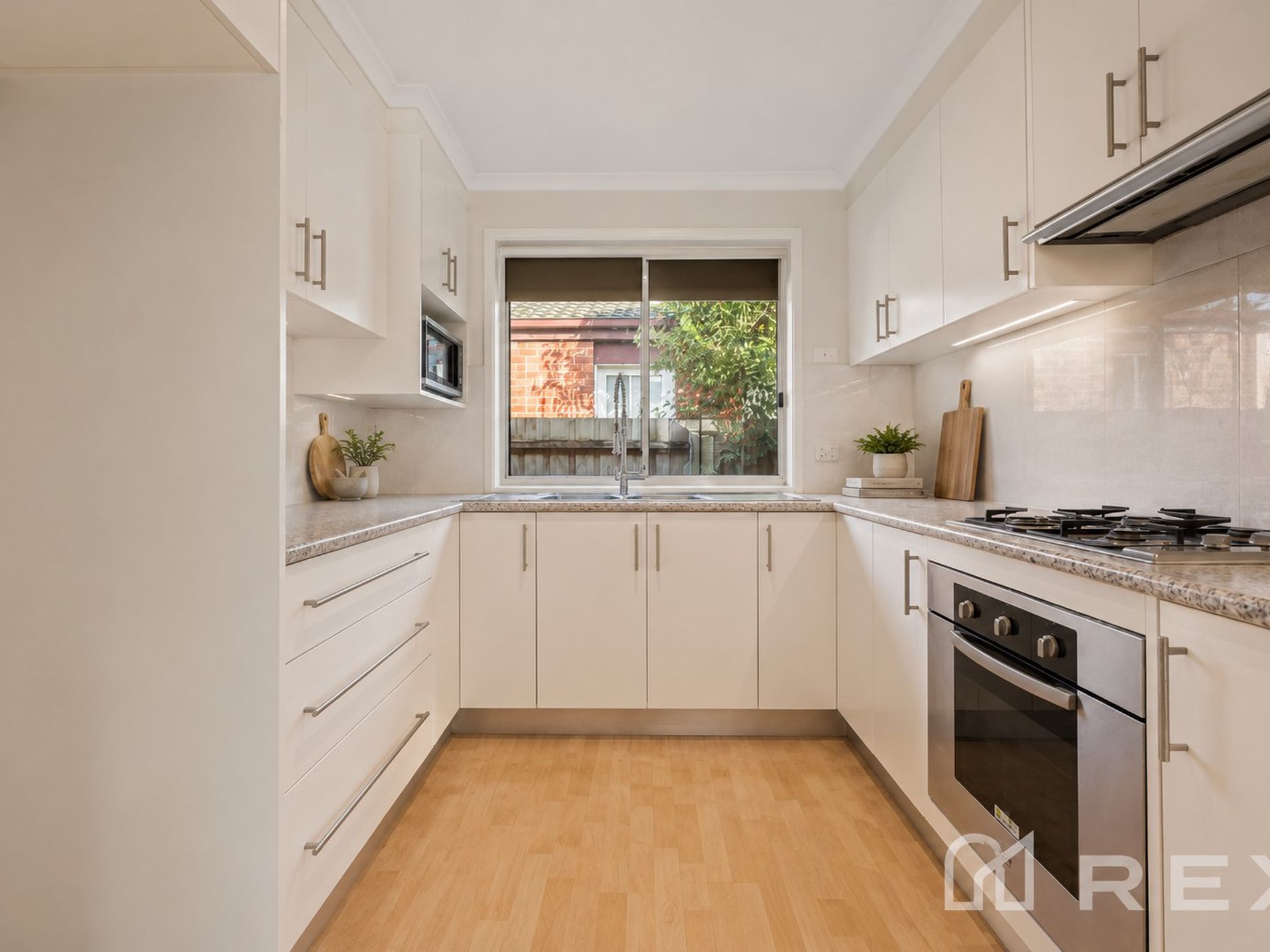 60 Hamilton Drive, Cranbourne North