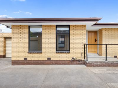 4 / 15-17 Urwin Street, Yarraville