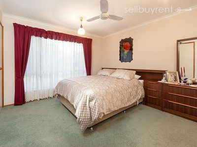 11 BEARD CRESCENT, Wodonga
