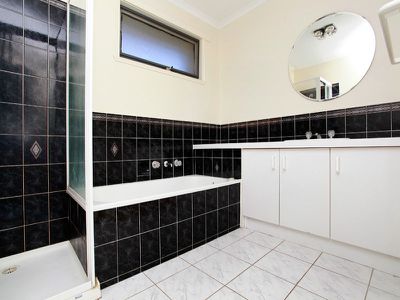 11 Yasmin Crt, Hampton Park