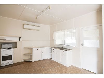 2 Bradshaw Street, Horsham