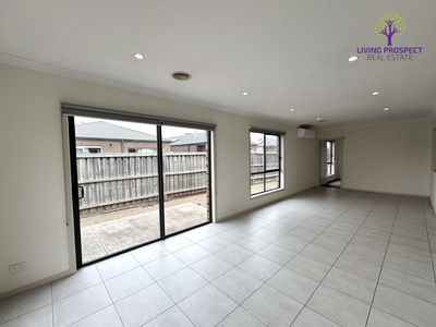 3 / 6 Equine Court, Tarneit