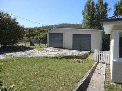 36 Mountain River Road, Grove