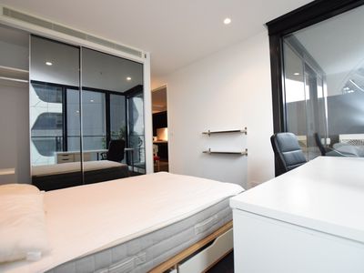 909 / 50 Albert Road, South Melbourne