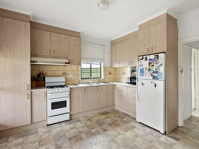 15 Howard Place, Seymour