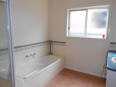 1 Hughes Street, Horsham