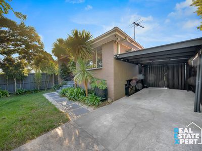 2 / 4 Philip Road, Hallam