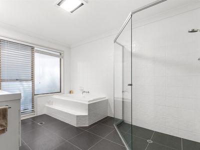 21 Greenwood Crescent, Samford Valley