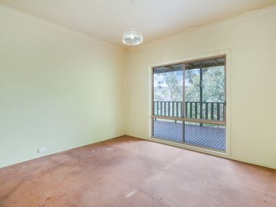 77 Youngs Lane, Heathcote