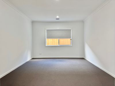 16 Shallow Road, Weir Views
